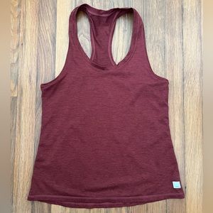 Vuori Lux Performance tank size medium
